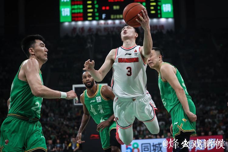 爆冷!卫冕冠军不敌辽篮,超级外援失准成输球关键 爆冷!卫冕冠军不敌辽篮,超级外援失准成输球关键