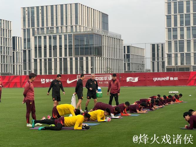 国足上海集训备战世预赛收官战 目标两连胜已无退路可言 国足上海集训备战世预赛收官战 目标两连胜已无退路可言
