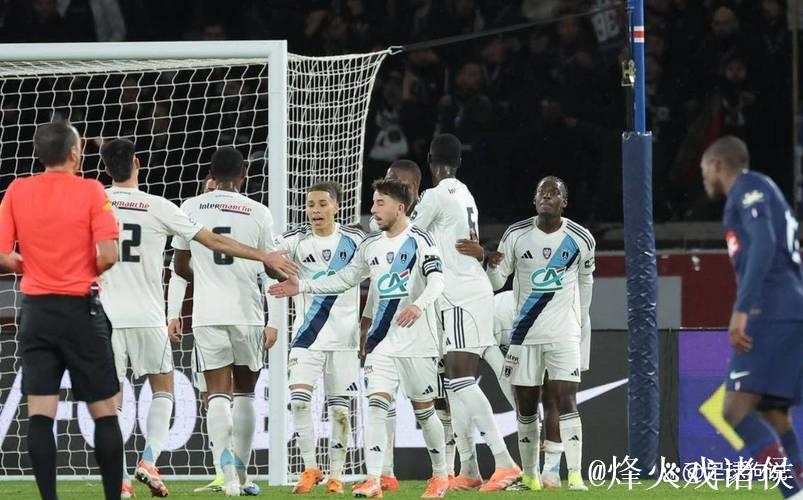 0-1爆冷！3-1逆转！疯狂一夜，大巴黎出局，C罗3连败，尤文造惨案